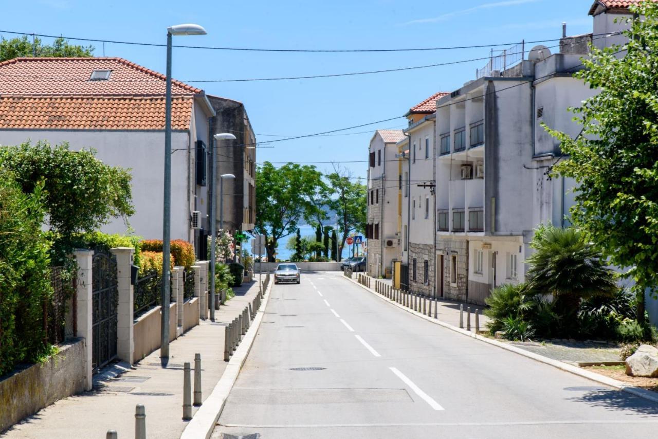 Stiva Apartment - New Apartment With Free Parking, 150M From The Beach Kaštela Exterior foto